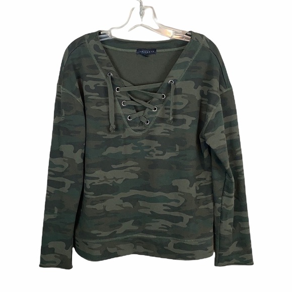 Sanctuary Green Camo Lace Up Sweatshirt Size Small - Picture 1 of 9